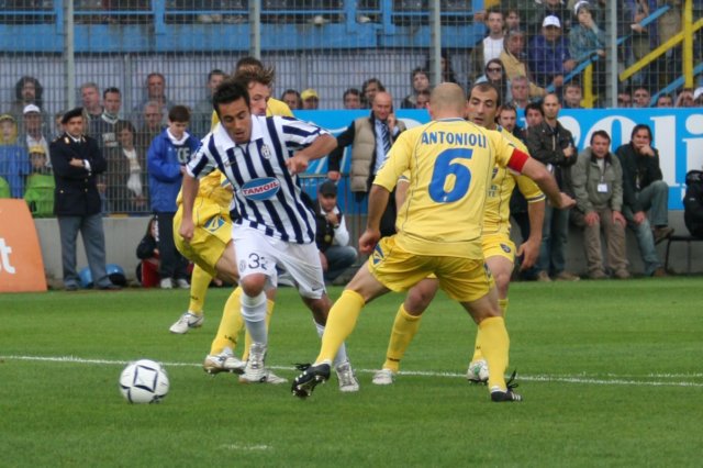 frjuve062.jpg